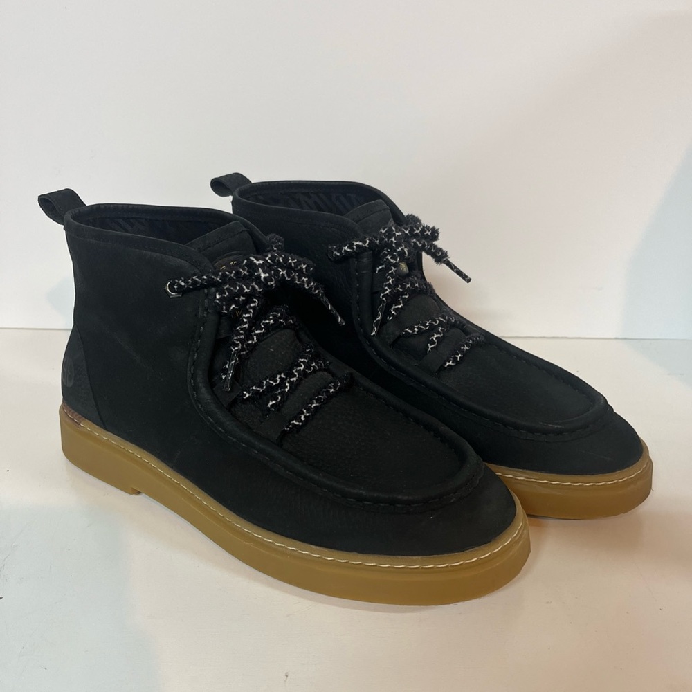 Cole Haan Women's Size 10.5B Black Summit Chukka Ankle Lace Up Boot W26377